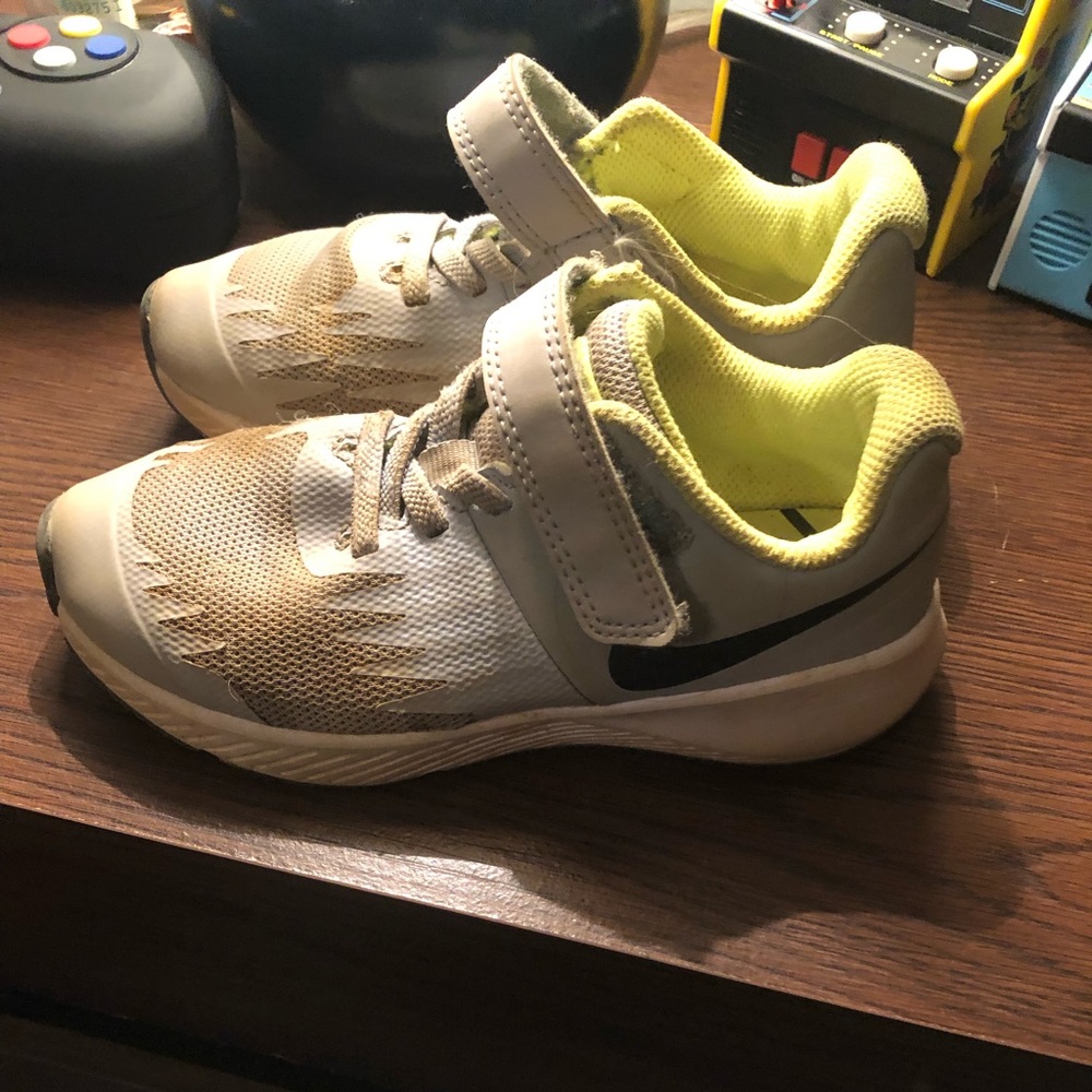 Boys 11c nikes